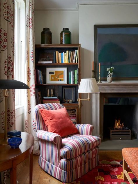 Celebrating a Life in Design: An Interview With Renowned Interior and Textile Designer Kathryn Ireland - SPACES Magazine Kathryn Ireland Interiors, Sand Backyard, Kathryn Ireland, Aesthetic Frames, Backyard Buildings, English Country Garden, Arts And Crafts House, English Cottage Style, English Country Gardens