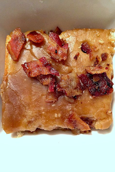 Do you love a moist, fresh maple bar? Well then you'll love this delicous Buttermilk Cake with Maple Bacon Glaze! ReluctantEntertainer.com Cherry Crunch Dessert, Bacon Glaze, Cherry Crunch, Bacon Cake, Buttermilk Cake, Cake Form, Maple Butter, Pecan Cake, Most Pinned