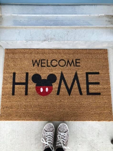 Disney Doormats, Mickey Mouse Rugs, Mickey Mouse Home Decor, Snoopy Door Mat, Welcome Mat Front Door Disney, Helping Hands, Disney Home, Door Mats, Crafts To Do