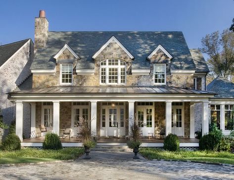 20 Front Porch Column Ideas That'll Beautify Your Home Front Porch Column Ideas, Colonial Farmhouse Exterior, Porch Column Ideas, Colonial House Exterior, Beautiful Houses Exterior, Column Ideas, Front Porch Columns, Porch Exterior, Extravagant Homes