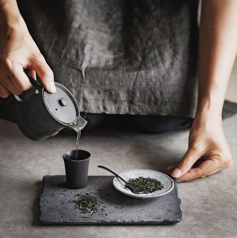 Tea Inspiration, Art Of Tea, Cuppa Tea, Tea Culture, Japanese Tea Ceremony, Tea Art, Chinese Tea, Best Tea, Japanese Pottery