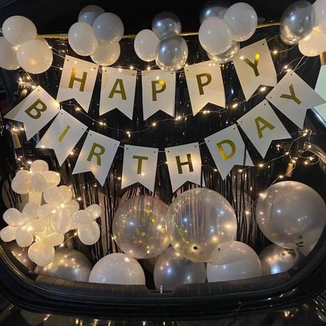 Birthday Celebration In Car, Car Bday Decorations, Car Trunk Birthday, Bday Decoration In Car, Bday Surprise Ideas, Car Decoration For Birthday Surprise, Decorated Car For Birthday, Car Trunk Surprise Ideas, Bday Surprise