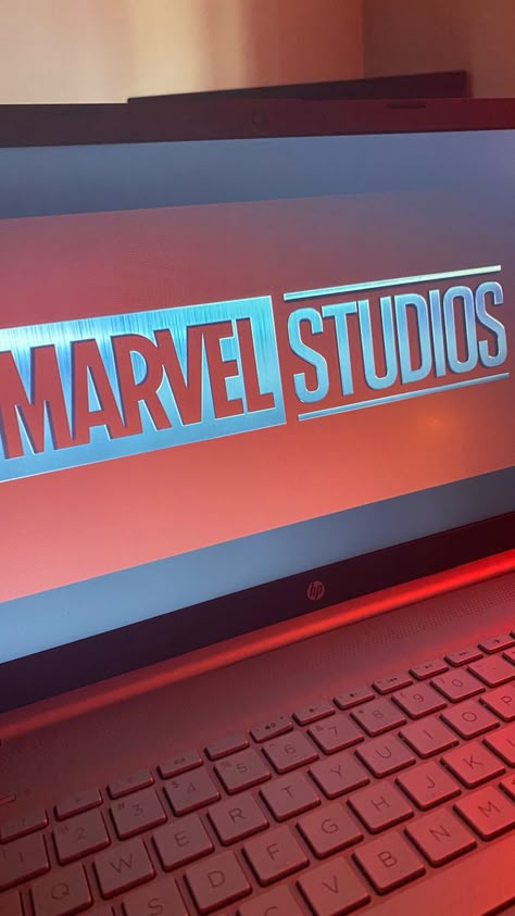 Watching Marvel Aesthetic Laptop, Marvel Instagram Story, Watching Marvel Aesthetic, Marvel Marathon, Elsa Core, Acting Major, Marvel Instagram, Tiktok Stories, Fangirl Aesthetic