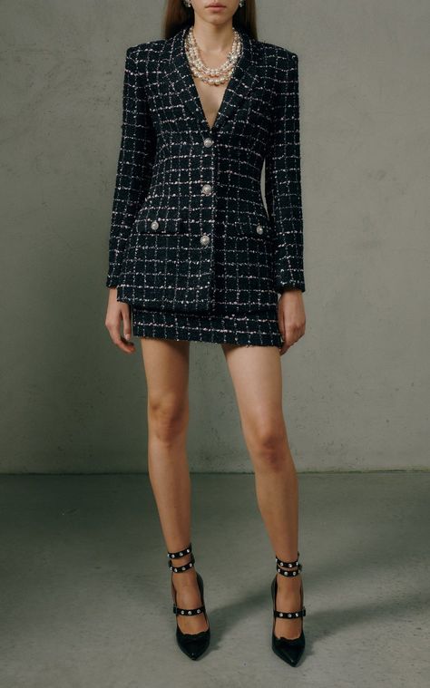 Boucle Dress Outfit, Chanel Blazer Tweed, Black Tweed Blazer Outfit, Blazer Tweed Outfit, Allesandra Rich, Boucle Outfit, Chanel Tweed Outfit, Chanel Black Dress, Blazer Skirt Outfit