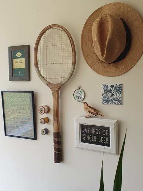 Old Rackets Decor, Tennis Racket Wall Decor, Vintage Tennis Racket Decor, Tennis Racket Decor, Uc Boulder, Dorm Tour, 1 Bed Apartment, Dream Physique, Pinterest Room