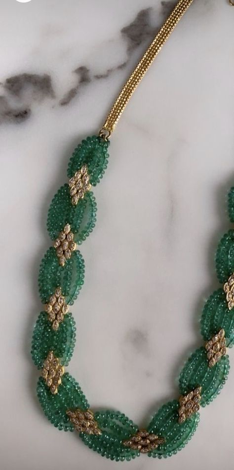 Kundan Beads Necklace, Beads Haram Designs, Beads Jewellery Designs Indian, Ruby Jewelry Necklaces Indian, Beads Necklace Indian Gold, Indian Beads Jewellery Design, Beads Jewellery Designs Ideas, Rubies Jewelry Necklaces Beads, Emerald Beads Jewelry Indian