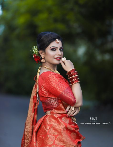 Marriage Poses Single, Cute Kapal Pic, Marriage Single Photos, Single Pose For Bride, Singal Photo Pose, Bride Singal Poses, Single Poss Girl Wedding, Bridel Pose Single, Singal Bride Pose