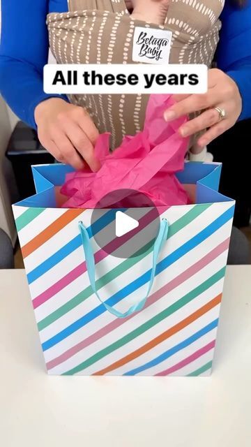 Liz & Jeff on Instagram: "Ties can be used to close gift bags #gift #birthday #partyideas #presents" Christmas Gift Wrapping Diy, Gift Wrapping Tutorial, Gift Hacks, Gift Wrapping Techniques, Creative Gift Wraps, Gift Bags Diy, Gift Wrapping Inspiration, Birthday Bag, Gifts Wrapping Diy