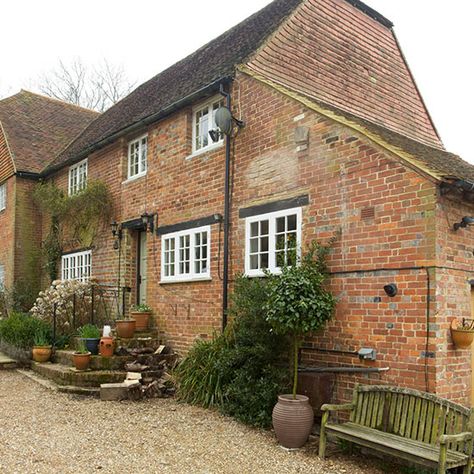 Exterior | 18th-century East Sussex farmhouse | House tour | PHOTO GALLERY | 25 Beautiful Homes | Housetohome.co.uk Yorkshire Farmhouse, English Farmhouse Exterior, Outdoor Cottage, Brick Farmhouse, 25 Beautiful Homes, British Houses, English Farmhouse, Century Farmhouse, Side Extension