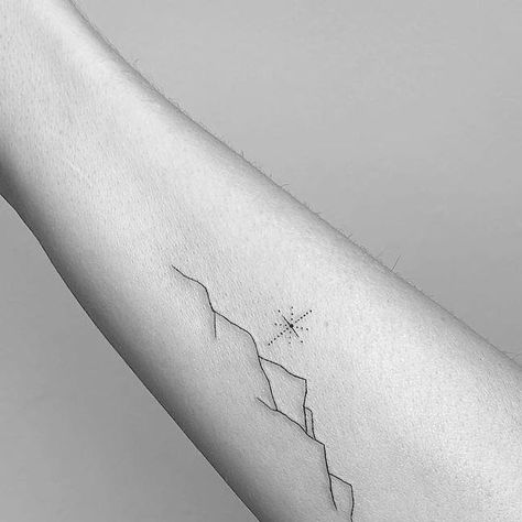 Northern Lights Tattoo Black And White, Mountain And Stars Tattoo, Line Star Tattoo, Fine Line Star Tattoo, Winter Tattoos, Northern Lights Tattoo, Winter Tattoo, Mountain Tattoos, Stars Tattoo