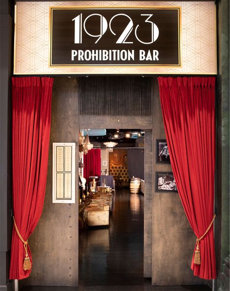 1920s Casino Party, Speak Easy Party Decor, Speak Easy Theme, Speak Easy Party Idea, 1920s Speakeasy Decor, Speakeasy Entrance Ideas, Las Vegas Speakeasy, 1920s Casino, Vegas Speakeasy