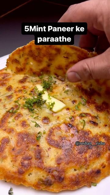 Veg Paratha Recipe, Paneer Paratha Recipes, Veg Lunch Recipes Indian, Breakfast Recipes Indian Veg, Paneer Snacks, Paneer Paratha, Indian Meals, Veg Snacks, Paratha Recipe