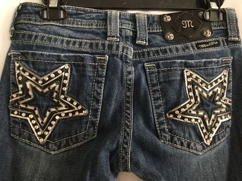 Star Back Pocket Jeans, Star Miss Me Jeans, Y2k Jeans Back Pocket, Jean Pocket Ideas, Y2k Jean Pockets, Jeans Pockets Ideas, Jeans With Stars On Back Pocket, Missme Jeans Outfits, Stars On Jeans