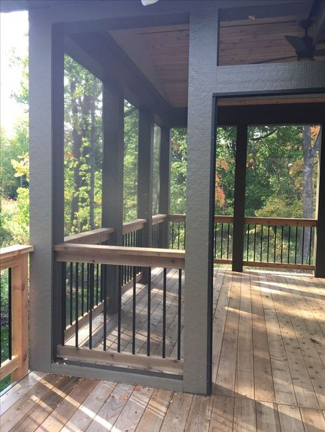 Screened Porch Designs, Screened In Deck, House Addition, Screen Porch, Cottage Ideas, Porch Design, Log Cabins, Decks And Porches, The Porch