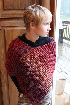 Knitted Poncho Patterns Free, Knitting Patterns Poncho, Easy Poncho Knitting Pattern, Knitting Poncho, Hand Knit Poncho, Poncho Outfit, Poncho Knitting, Lace Poncho, Poncho Patterns