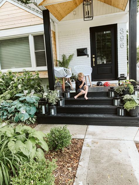 Boho Exterior House Colors, Exterior Paneling, Curb Appeal Porch, Fire Landscape, Plants Window, Black Exterior Doors, Stone Porches, Front Porch Inspiration, Fireplace Patio