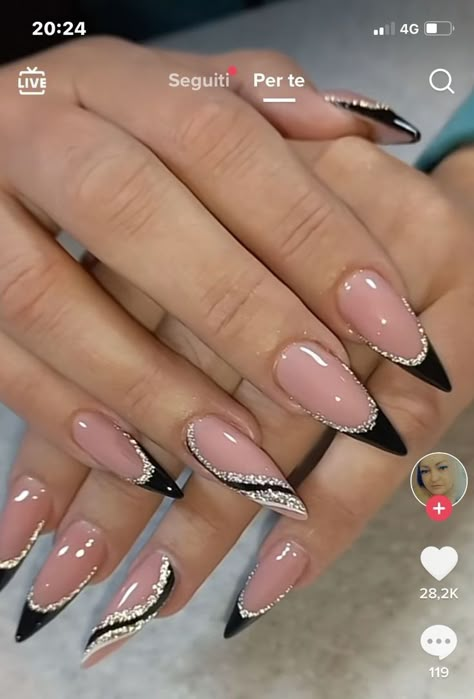 Stiletto Nail Ideas Classy, Nail Ideas White, Nails White Tip, Acrylic Nails Autumn, Coffin Nails White, Nails Winter Acrylic, Nails Art Easy, Acrylic Nails Winter, Nail Polish White