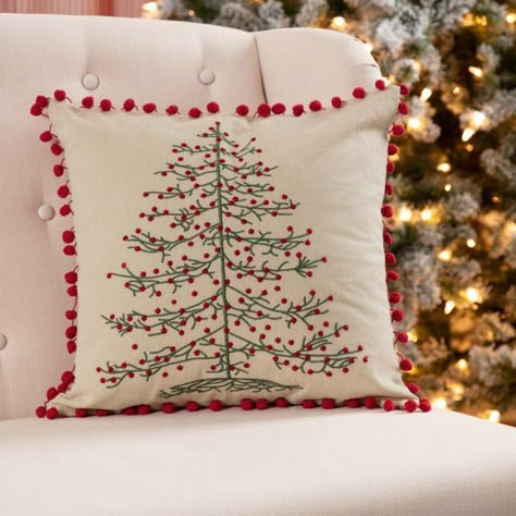 Hanging Wreaths, Santa Statues, Candles Christmas, Christmas Tree Pillow, Xmas Deco, Christmas Rugs, Tree Pillow, Floral Wreaths, Bell Ornaments