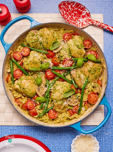 Pesto Orzo Chicken, Chicken Pesto Orzo, Pinch Of Nom Recipes, Bacon Pasta Recipes, One Pot Chicken Recipes, Pinch Of Nom, Chicken Orzo, Pesto Pasta Recipes, Stew Chicken Recipe