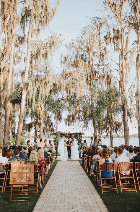 Outdoor Florida Wedding, West Palm Beach Wedding Venues, Aulani Wedding, Florida Wedding Venues Beach, September Fall, Beach Wedding Locations, Orlando Wedding Venues, Trees Photo, Winter Wedding Hair