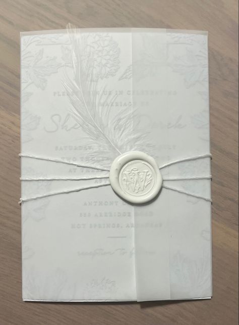 All white wedding invitation with vellum paper jacket and wax seal Wedding Invitations Feather, Vellum Jacket Wedding Invitations, Wedding Invitation With Vellum, Pearl Wedding Invitations, Scroll Wedding Invitations, Wedding Invitation Diy, Wedding Ring Photography, Vellum Envelope, Invisible String