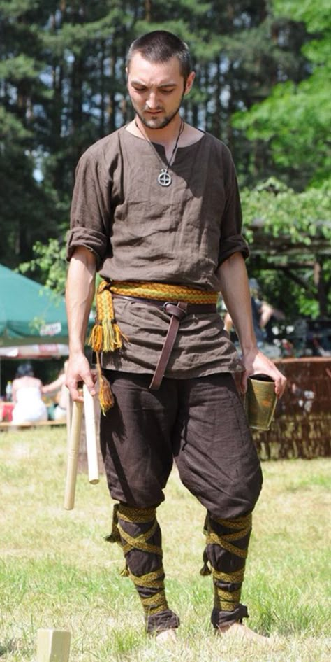 Mens Larp Clothing, Viking Wear Men, Viking Outfit Reference, Celtic Men Clothing, Viking Outfit Inspiration, Viking Attire Men, Viking Larp Men, Celtic Outfit Men, Viking Casual Outfit