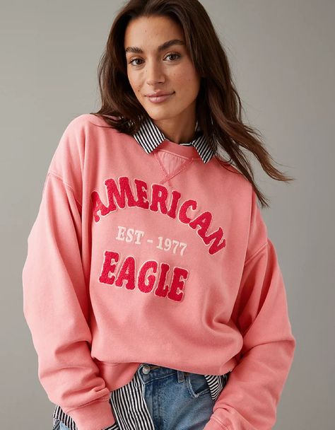 Size XS in pink AE Funday Graphic Sweatshirt American Eagle Logo, American Eagle Sweatshirt, American Eagle Hoodie, Dropped Shoulder Sweatshirt, Blue Crewneck, Fashion Styling, Quarter Zip Sweatshirt, Graphic Tops, Fleece Sweater