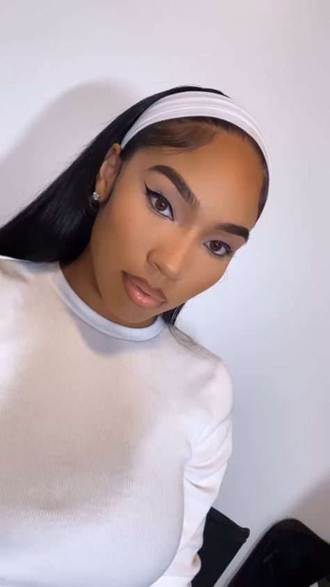 Headband Hairstyles Relaxed Hair, Cute Headband Hairstyles Black Women, Scarf With Straight Hair, Wig Hairstyles With Headband, Headband Middle Part, Silk Press Headband, Headband On Short Hair Black Women, Wig Headband Hairstyles, Hairband Hairstyle Black Women