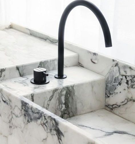 #handlebrass #turkishtiles 
#antiquefurniture #ba 

#bas #n #homedecor
#interiordesign #bathroomdesign Toilette Design, Restroom Design, Marble Sink, Black Faucet, Bathroom Design Trends, Bad Inspiration, Interior Minimalista, Bathroom Design Inspiration, Marble Sinks