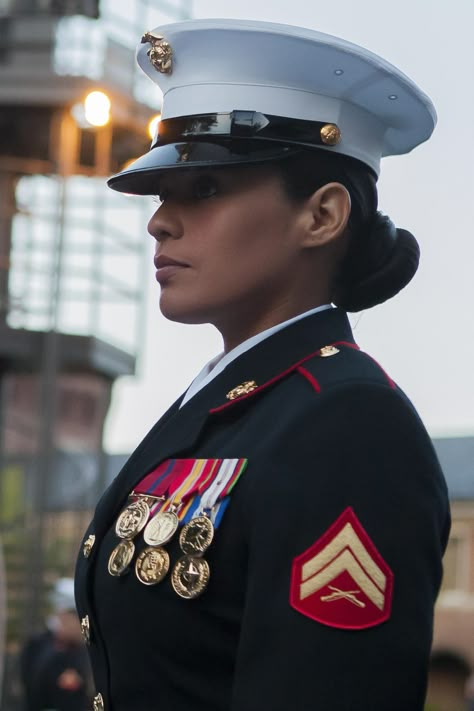 female Marine Corporal Female Marines Uniform, Women In Manufacturing, Marine Corps Women, Women Marines, Marines Uniform, Women Soldiers, Mechanical Power, Female Marines, Military Branches