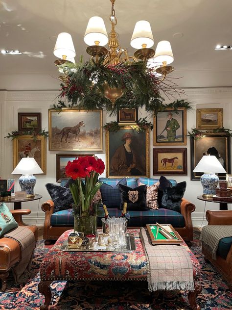 Habitually Chic® » Christmas at Ralph Lauren Ralph Lauren Living Room, Ralph Lauren Decor, Ralph Lauren Home Living Room, Ralph Lauren Christmas, Ralph Lauren Interiors, Ralph Lauren Bedroom, Ralph Lauren Style, Christmas Bedroom, Ralph Lauren Home