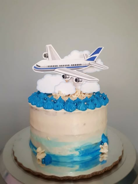 Airplane Cake Buttercream, Pilot Cake Design, Pilot Theme Cake, Jet Cake, Aeroplane Cake, Airplane Birthday Cakes, Pilot Party, Photo Bebe, Airplane Cake