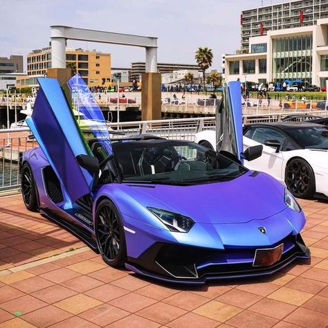 Lamborghini aventador pearlescent purple💜🔥🫡 Kereta Sport, Aventador Lamborghini, Dream Cars Mercedes, Purple Car, Top Luxury Cars, Cool Car Pictures, Lamborghini Cars, Super Luxury Cars, Best Luxury Cars