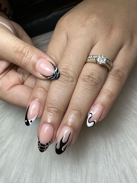 Black and white nails #almondshape, #black&white Black And White Oval Nail Designs, Black And White Almond Nails, White Oval Nails, White Almond Nails, Oval Nails Designs, Black And White Nails, Dope Nail Designs, Crazy Nails, Acrylic Nails Coffin Pink