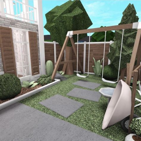 Cute Bloxburg Front Yard Ideas, Small Garden Bloxburg, Garden Inspo Bloxburg, Bloxburg Ideas Backyard, Bloxburg Garden Ideas Modern, Bloxburg House Backyard Ideas, Bloxburg Small Garden Ideas, Backyard Idea Bloxburg, Bloxburg Outside Garden Ideas