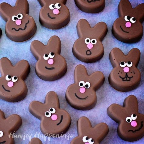 The Best 35+ Easter Treats - A Hundred Affections Easter Candy Recipes, Reese's Chocolate, Easter Foods, Easter Snacks, Easter Sweets, Easter Baking, Easter Goodies, Easter Stuff, Easter Desserts