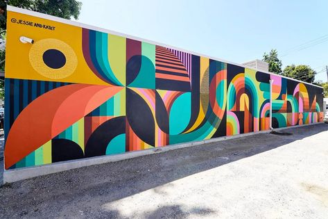 Geometric Murals & Street Art by Jessie & Katey | Daily design inspiration for creatives | Inspiration Grid Interior Murals, Wall Street Art, Dynamic Painting, Arte Doodle, School Murals, Street Mural, Murals Street Art, Tableau Art, Mural Design