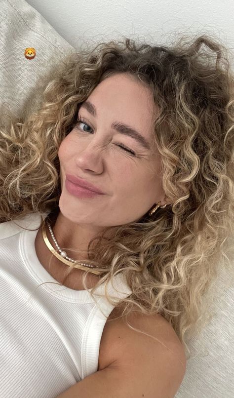 Mila Mikhailov, The Darkest Temptation, Darkest Temptation, Dyed Curly Hair, Highlights Curly Hair, Blonde Curly Hair, Blonde Curls, Dirty Blonde Hair, Colored Curly Hair