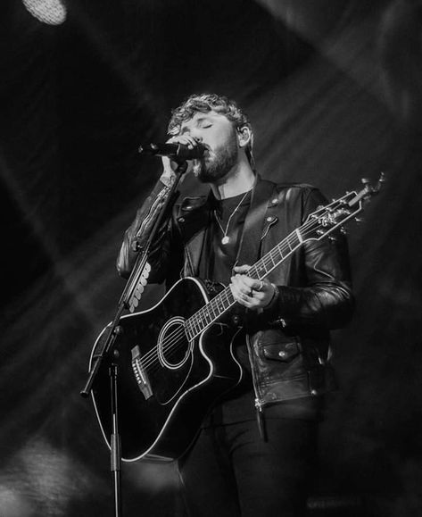 James Author Singer, James Arthur Wallpaper, James Arthur Aesthetic, Poster Collage Ideas, James Arthur Concert, I Wanna Be Saved, James Author, Poster Collage, Blue Aesthetic Dark