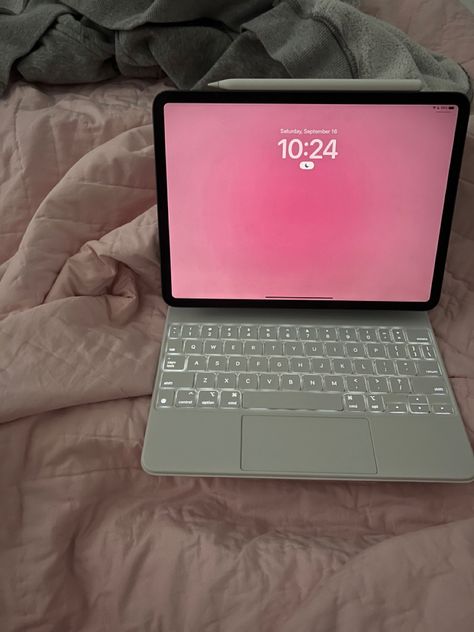 Ipad And Magic Keyboard, Tablet For School, Cute Ipad Keyboard, I Pad With Keyboard, Pink Ipad With Keyboard, Ipad Air With Keyboard, Ipad With Pen And Keyboard, Aesthetic Ipad Keyboard, Ipad Keyboard Aesthetic