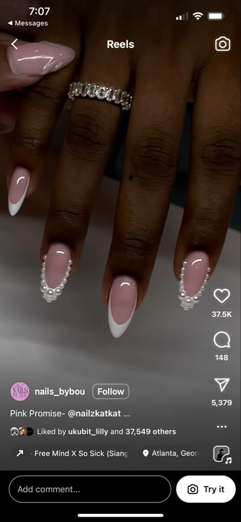 Beach Nail Designs Almond, Wedding Nails For Bride Oval Shape, Vegas Bachelorette Nails, Bridal Nails For Black Women, Bach Party Nails Bride, Pedicure With Pearls, Wedding Nails On Black Women, Almond Shaped Bridal Nails, Short Almond Wedding Nails For Bride