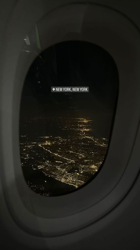 emmaleger New York Wallpaper, Airport Aesthetic, Travel Picture Ideas, Airplane Photography, Dream Live, Empire State Of Mind, Nyc Aesthetic, Life Vision Board, Instagram Gift