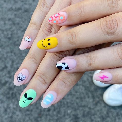 9 Nail Art Trends To Try In 2022 - Beauty Bay Edited Summer Nails 2022 Trends, Nail Art Designs 2022, Nails With Fire, Nails 2023 Pedicure, Summer Nails 2022, Flame Nails, 2023 Pedicure, Nail Extensions Designs, Nail Art Simple