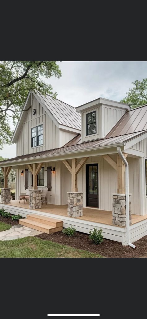 White Farmhouse With Stone Exterior, Cream Barndominium Exterior, White House With Stone, White Siding House, White Farmhouse Exterior, White Siding, Rustic Exterior, White Windows, House Siding