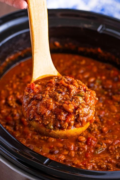 Oh my goodness, you're going to love this Award Winning Chili Recipe! Made in the slow cooker it is literally exploding with delicious flavor. Crockpot Chili With Cocoa Powder, Best Ever Crockpot Chili, Hillbilly Chili Crockpot, Chili Recipe Crockpot Without Kidney Beans, Sweeter Chili Recipe, The Best Slow Cooker Chili, Best Ever Chili Recipe Crockpot, Crockpot Texas Chili Recipe, Most Flavorful Chili