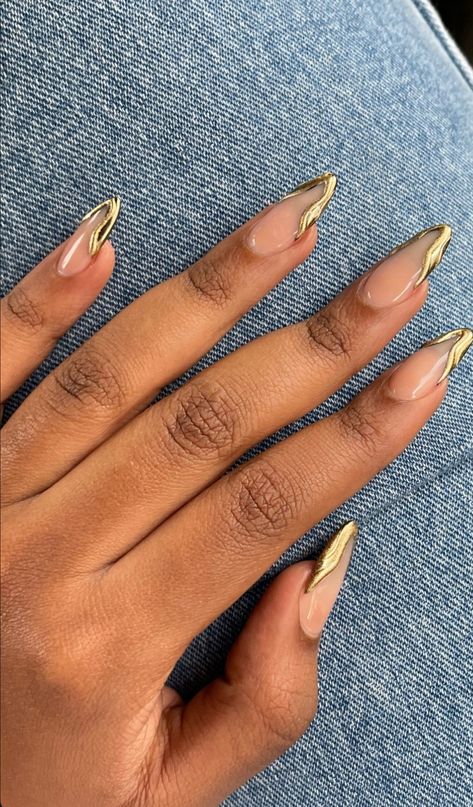 Classy Almond Nails, Black Almond Nails, Gold Nail, Girly Acrylic Nails, Glow Nails, Almond Nails Designs, Acrylic Nails Coffin Short, Short Acrylic Nails Designs, Pink Acrylic Nails