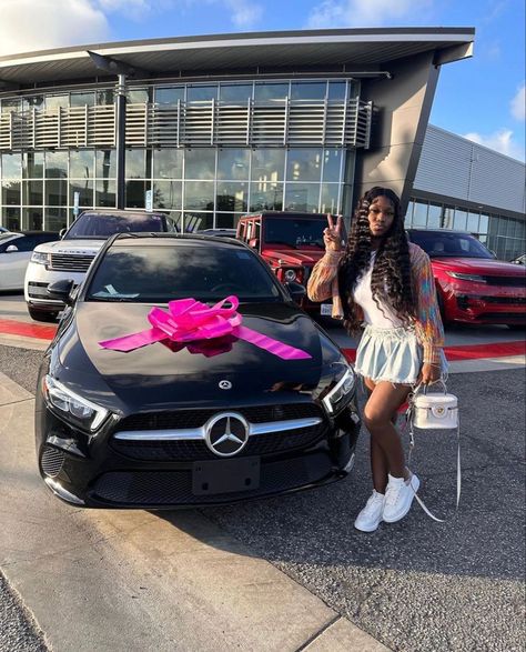 New Car Black Women, Buying First Car, Cars For Teenagers, Best Cars For Teens, Kids Outfits Daughters, Car For Teens, Girls Driving, Girly Car Accessories, Dream Cars Mercedes