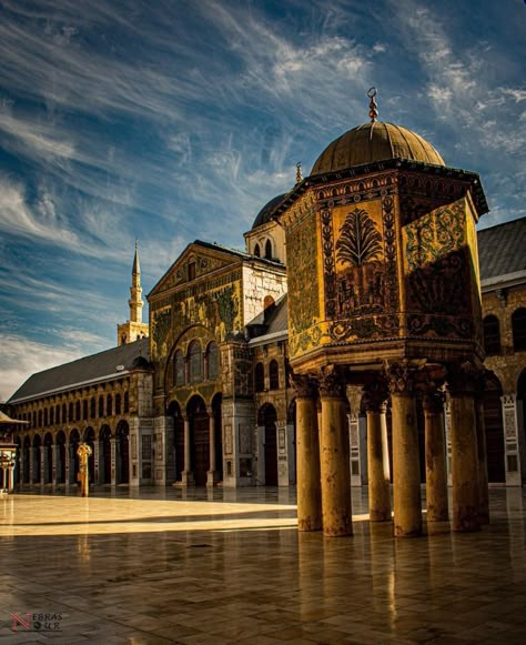 Umayyad Mosque Damascus, Damascus Syria Aesthetic, Damascus Mosque, Great Mosque Of Damascus, Syria Before And After, Syria Country, Most Beautiful Mosques, Umayyad Mosque, Pink Mosque