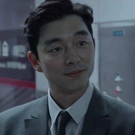 Recruiter Squidgame, Gong Yoo Salesman, Squid Games Salesman, Squidgame Salesman, Sales Man Squid Game, The Recruiter Squid Game, Squid Game Recruiter, Gong Yoo Squid Game, Game Core