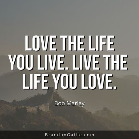 400 Short Quotes About Living Life to the Fullest and Being Happy - BrandonGaille.com Quotes About Living Life, Turn Your Wounds Into Wisdom, Happy Life Quotes To Live By, Quotes About Living, Get Busy Living, Church Sign Sayings, Me Time Quotes, Good Times Quotes, Living Life To The Fullest